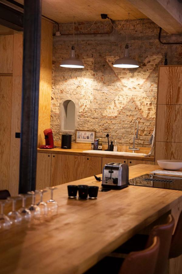 Studio73, Guesthouse Met Sauna คอร์ตไรก์ ภายนอก รูปภาพ