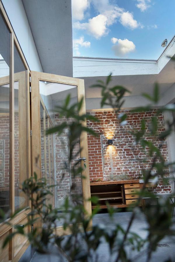 Studio73, Guesthouse Met Sauna คอร์ตไรก์ ภายนอก รูปภาพ